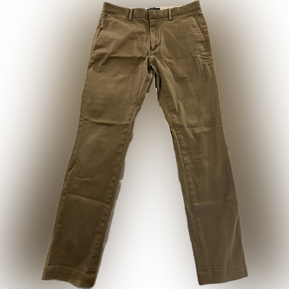 Men’s banana republic khaki color, Fulton Chino size 31 x 32